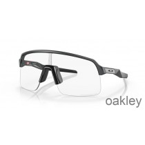 Ochelari de soare Oakley Sutro Lite din clar până la negru iridiu fotocromatic cu ramă din carbon mat