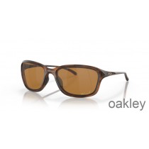 Oakley She's Unstoppable Tungsten Iridium Polarisoidut linssit Matta Ruskea Tortoise Kehys aurinkolasit