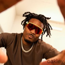 Oakley Sutro Lite Sweep (Belüftet) Sonnenbrille mit Prisma Ruby-Gläsern und Tennisball-Gelb-Rahmen