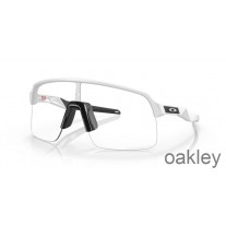 Oakley Sutro Lite Klar till Svart Iridium Photochromic Linser Matt Vit Ram Solglasögon