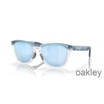 Raon Frogskins Oakley Prizm Lionsaí Polaraithe Uisce Domhaina Spéaclaí Spéaclaí gréine Fráma Stonewash Trédhearcach