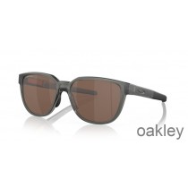 Oakley Actuator (ajuste de puente bajo) Lentes Premio de tungsteno Gafas de sol con montura gris mate y humo