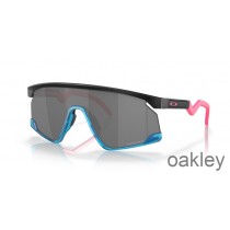 Lunettes de soleil Oakley BXTR Prisme à verres noirs et monture noire mate